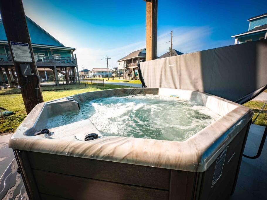 Вилла Beachfront - Hot Tub - Bbq - 14 Guests Bolivar Peninsula Экстерьер фото