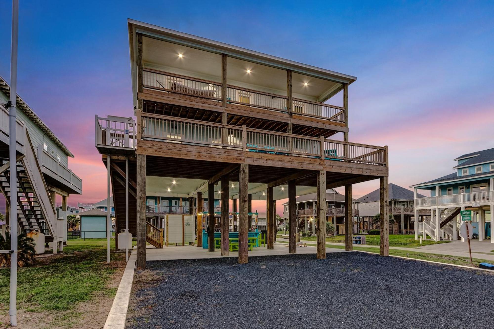 Beachfront - Hot Tub - Bbq - 14 Guests Bolivar Peninsula Экстерьер фото